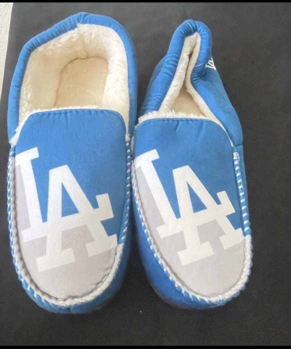 FOCO Los Angeles Dodgers Men's Color Block Moccasin Slippers